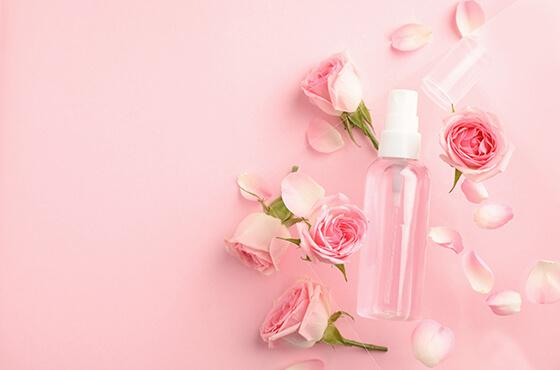 Eau florale : à chaque peau son concentré de bienfaits