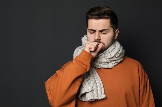 Maux de gorge : comment les traiter ?